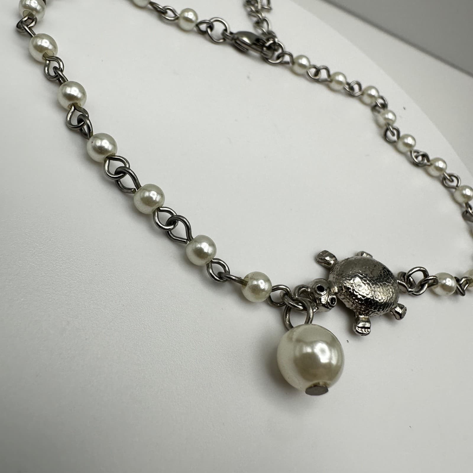 Vintage Y2K Faux Pearl Turtle Charm Bracelets Silver Tone Pendant Boho Jewelry - Thumbnail 3