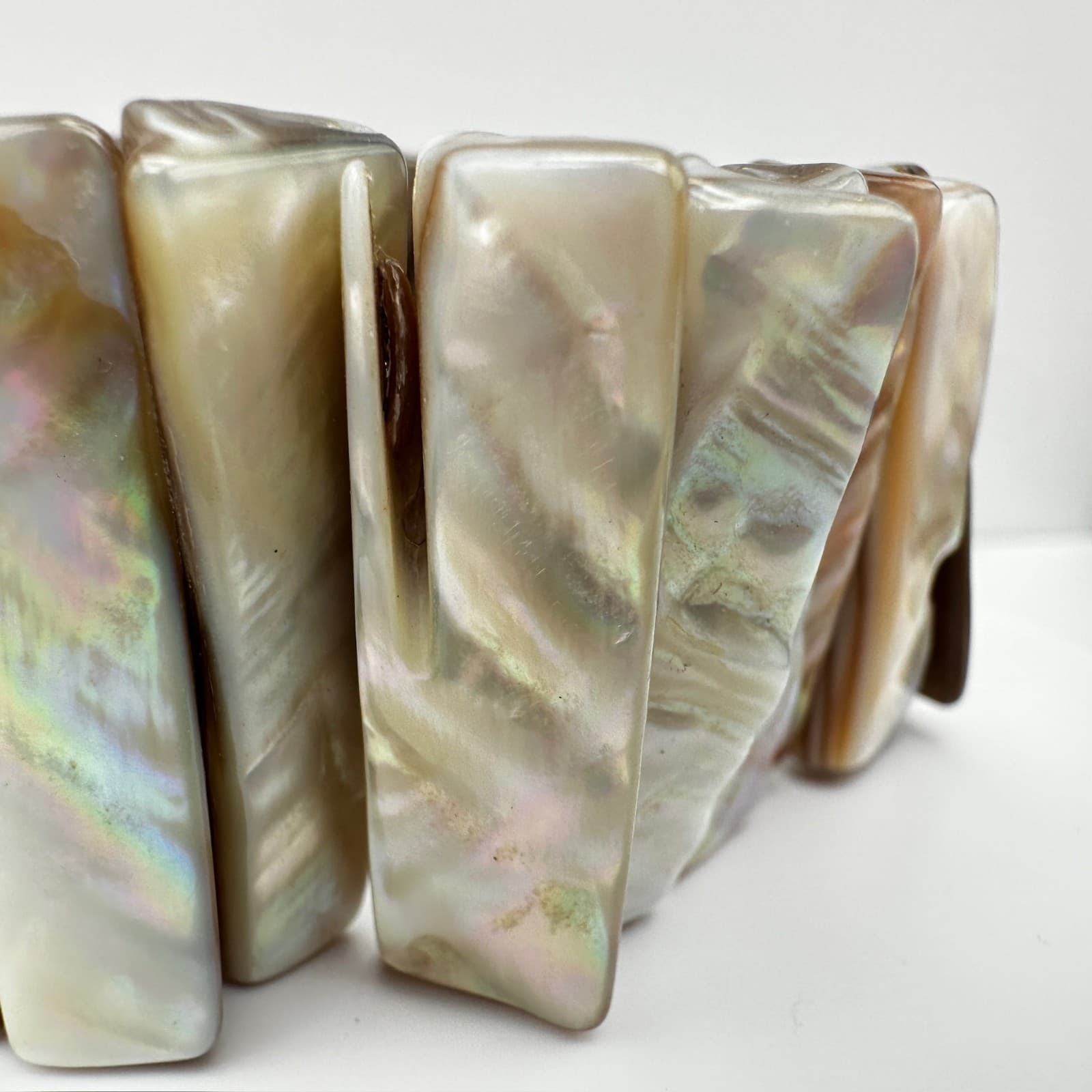 Vintage Y2K Mother of Pearl Shell Stretch Bracelet Iridescent Chunky Jewelry - Thumbnail 6