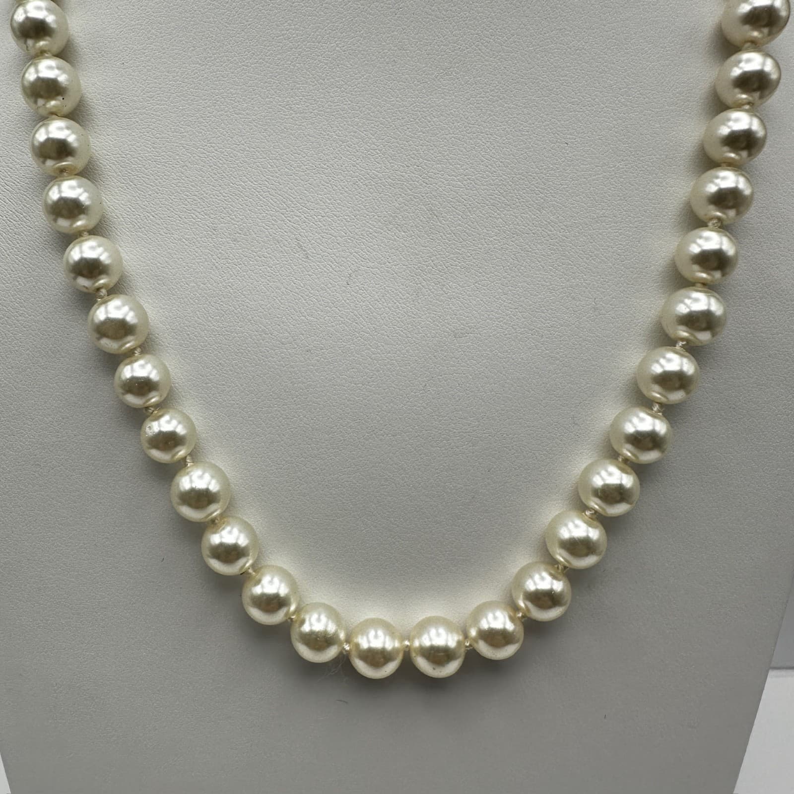 Vintage 90s Faux Pearl Strand Necklace Ornate Brass Filigree Clasp Jewelry - Thumbnail 2