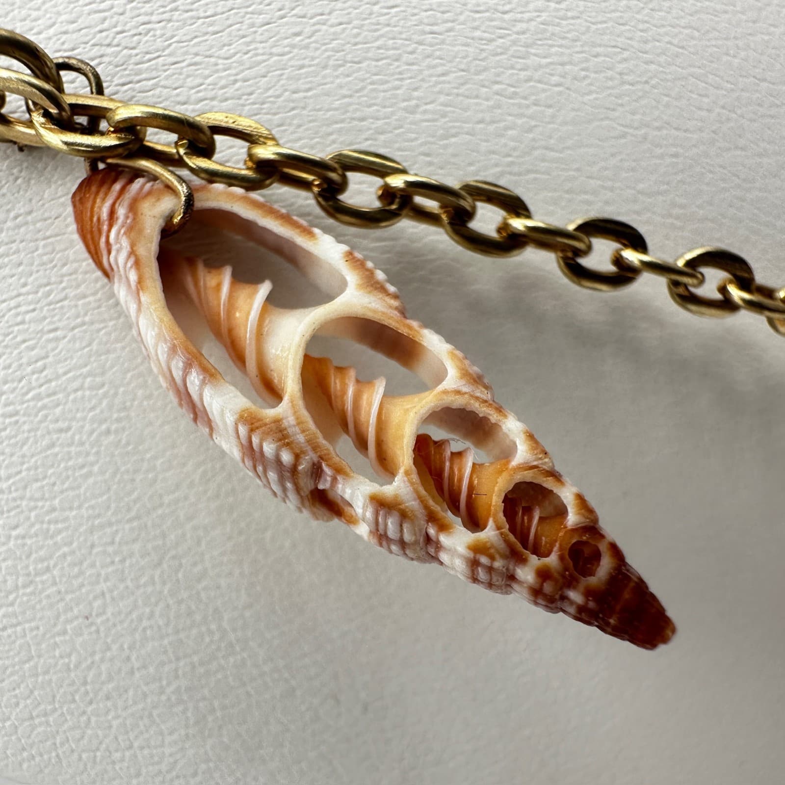 Vintage 90s cookie lee Sea Shell Charm Necklace Gold Tone Women's Jewelry - Thumbnail 6