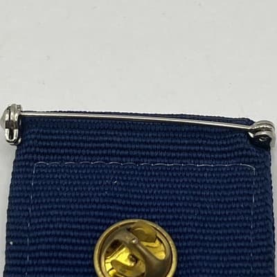 Vintage Girl Scout WAGGGS Blue Ribbon Badge Trefoil Pin Enamel World Association - Thumbnail 6