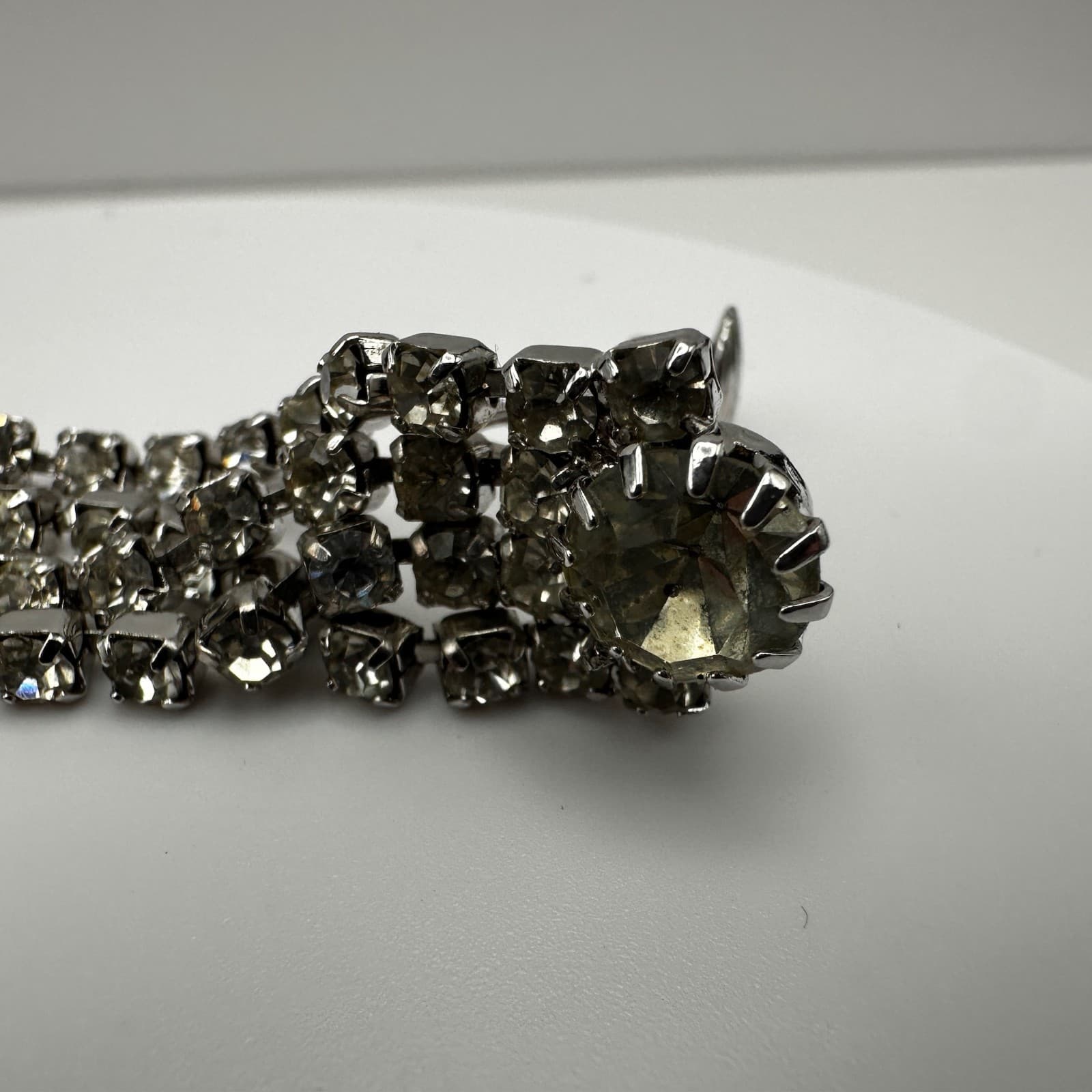 Vintage 80s Clear Rhinestone Sparkly Tassel Clip On Earrings Silver Tone Jewelry - Thumbnail 9