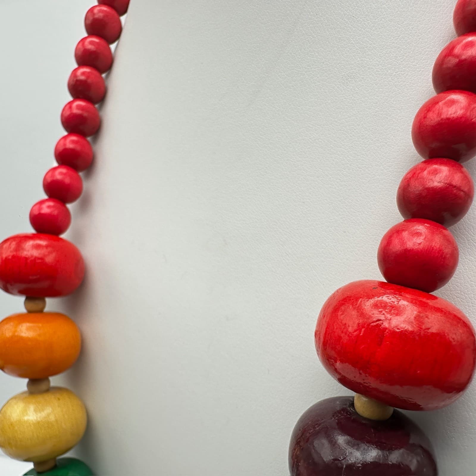Vintage 90s Wood Bead Chunky Statement Necklace Boho Retro Women's Jewelry - Thumbnail 10