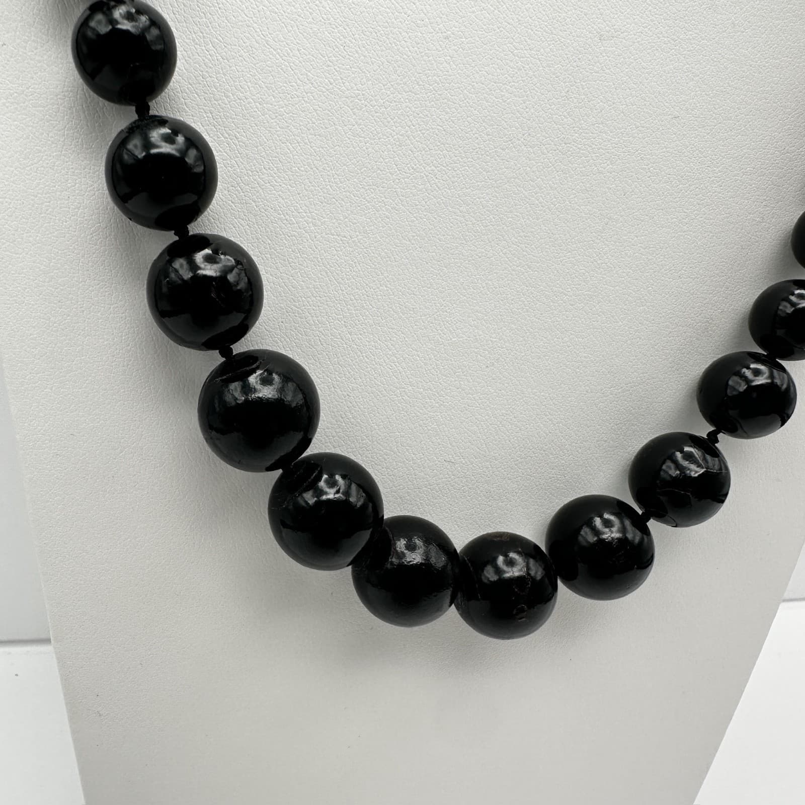Vintage 90s Black Onyx Glass Beaded Necklace Round Statement Women's Jewelry - Thumbnail 3
