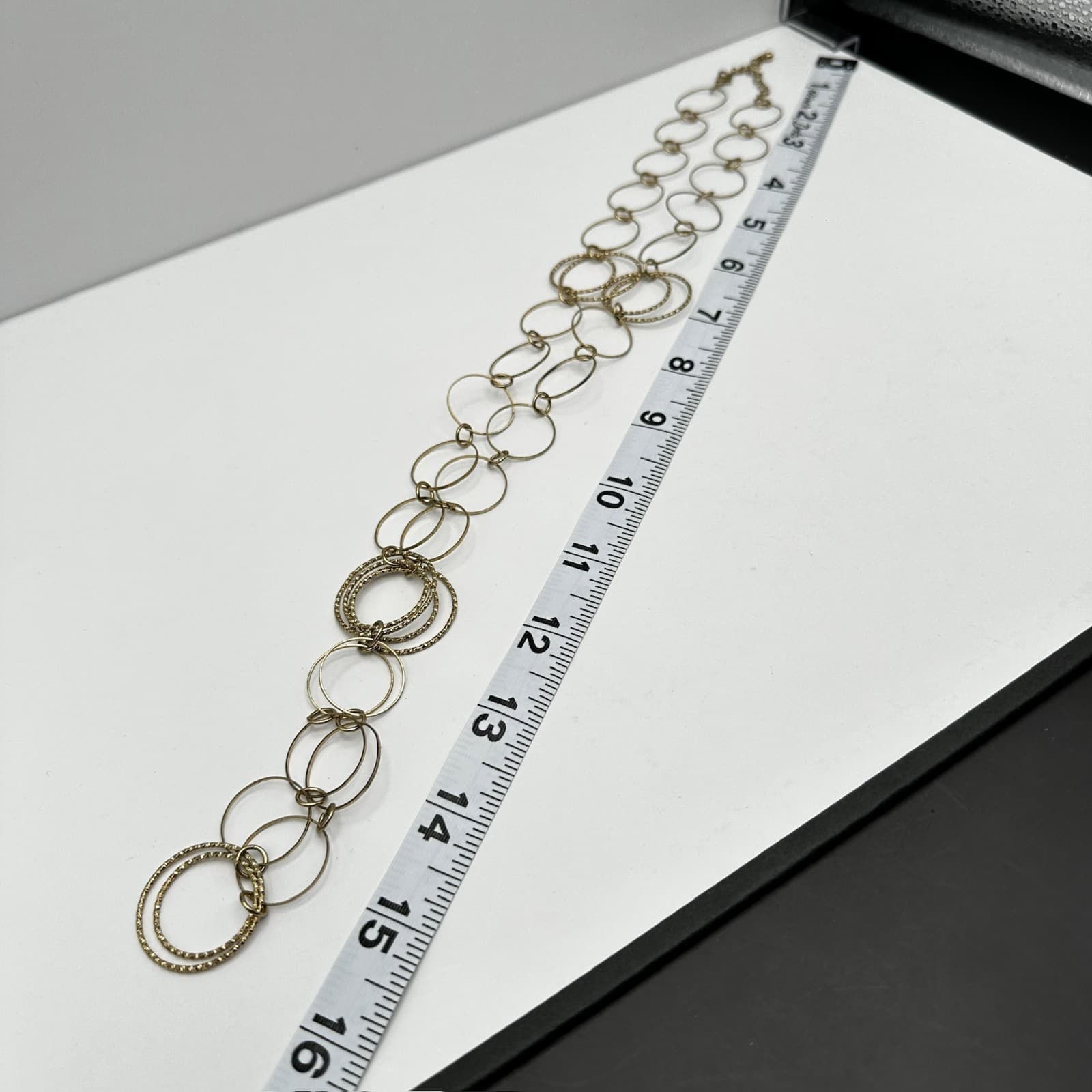 Vintage 90s Women's Gold Tone Interlocking Circle Link Statement Necklace - Thumbnail 11