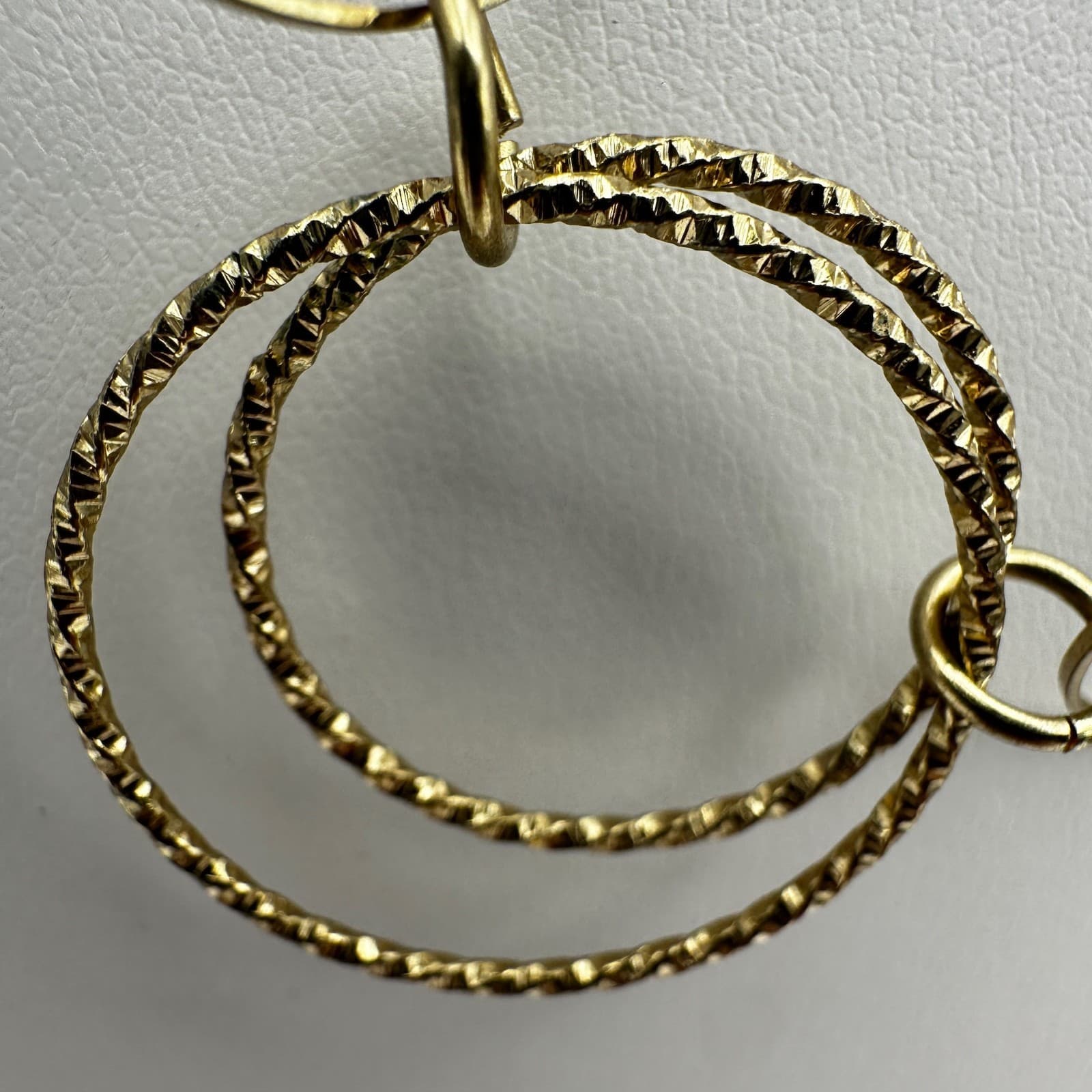 Vintage 90s Women's Gold Tone Interlocking Circle Link Statement Necklace - Thumbnail 4