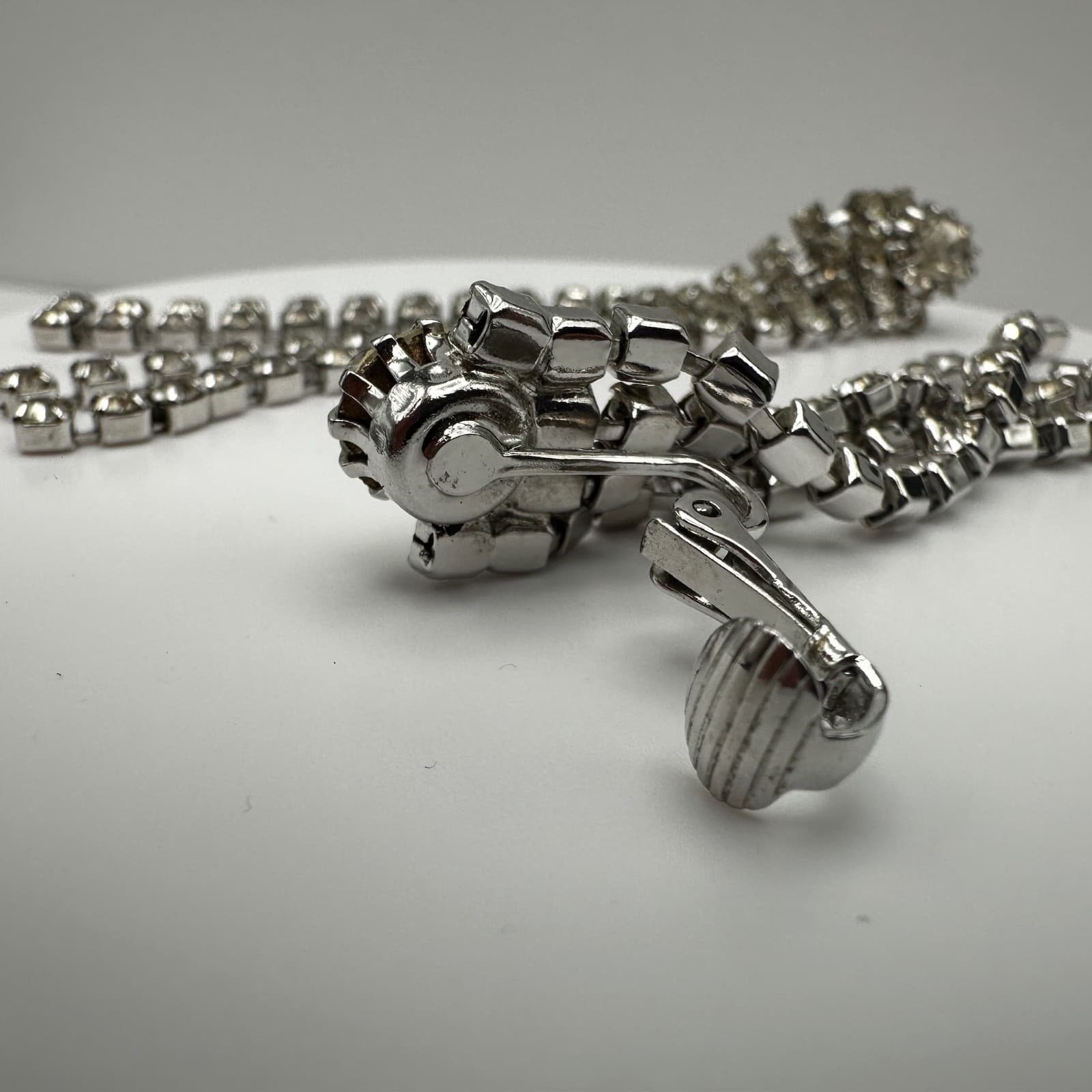 Vintage 80s Clear Rhinestone Sparkly Tassel Clip On Earrings Silver Tone Jewelry - Thumbnail 8