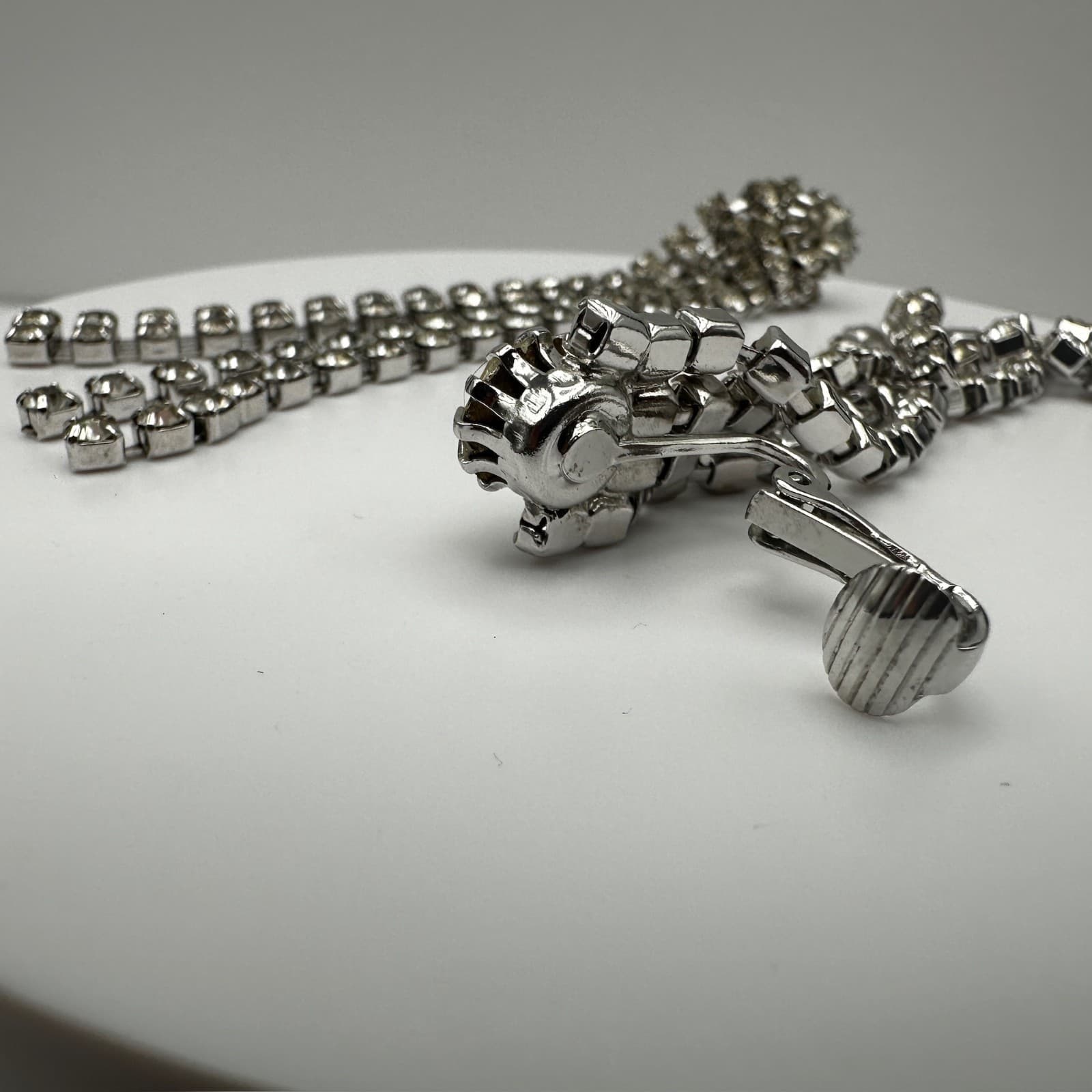 Vintage 80s Clear Rhinestone Sparkly Tassel Clip On Earrings Silver Tone Jewelry - Thumbnail 7