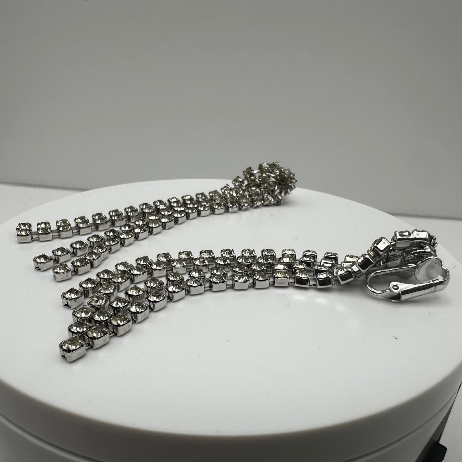 Vintage 80s Clear Rhinestone Sparkly Tassel Clip On Earrings Silver Tone Jewelry - Thumbnail 5