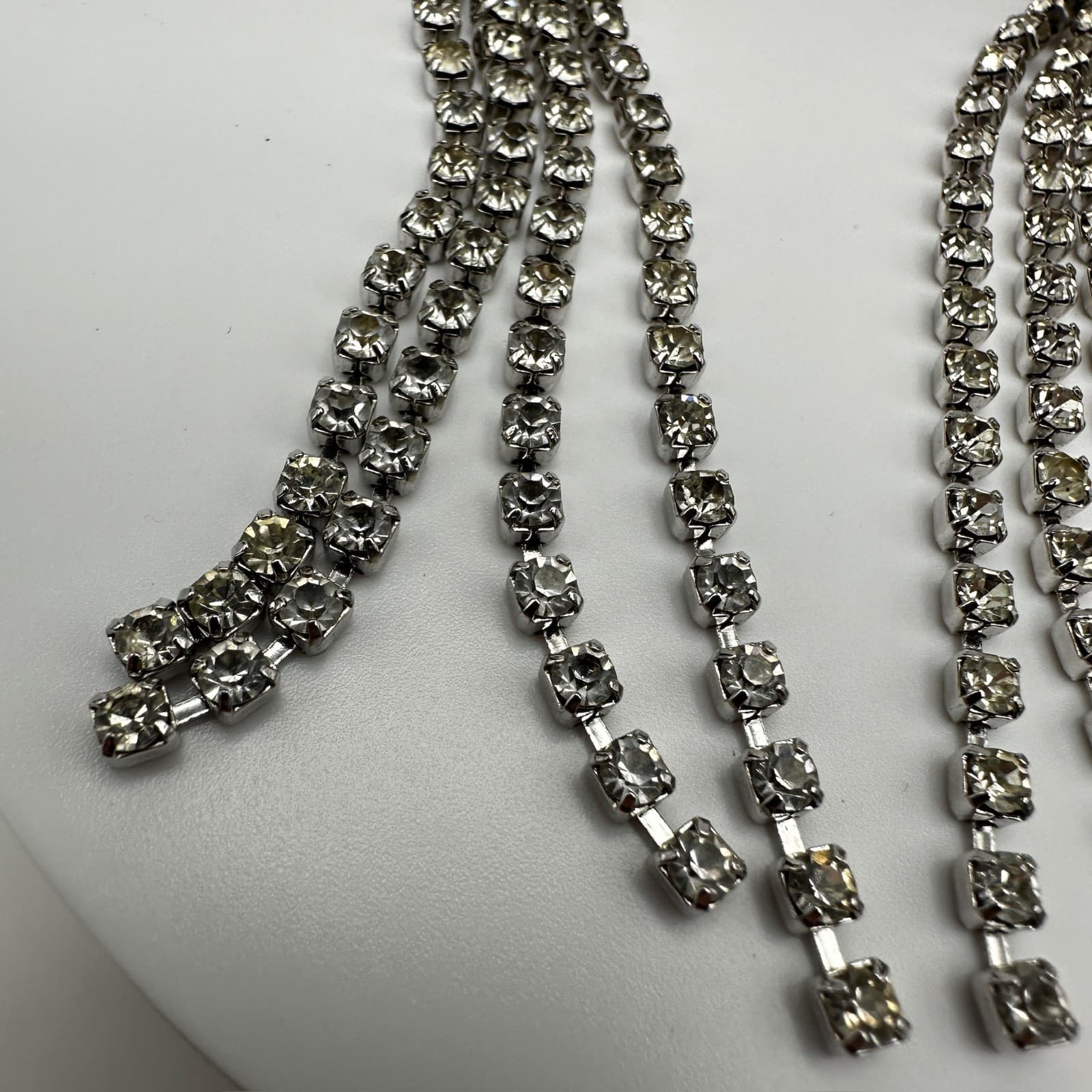 Vintage 80s Clear Rhinestone Sparkly Tassel Clip On Earrings Silver Tone Jewelry - Thumbnail 3