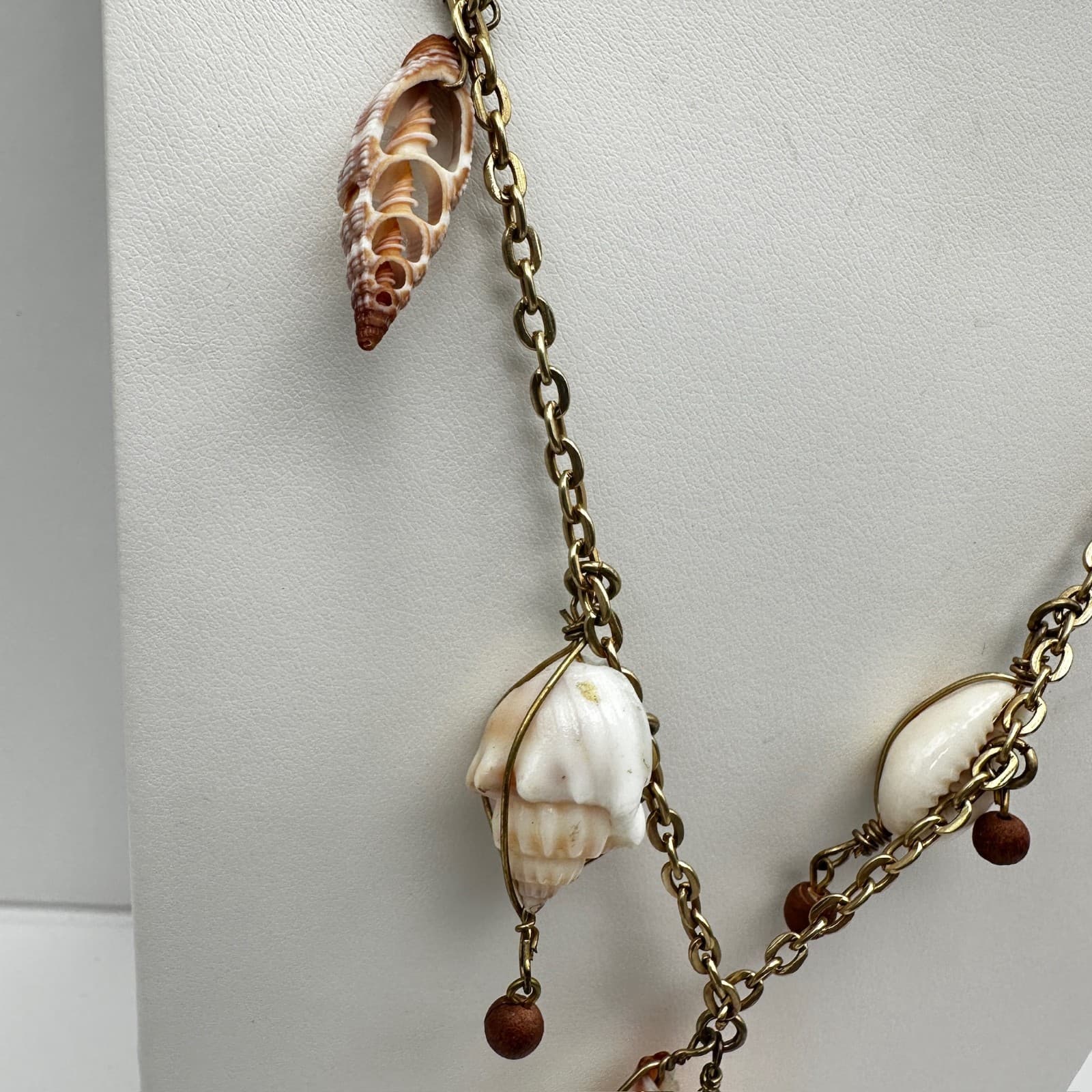 Vintage 90s cookie lee Sea Shell Charm Necklace Gold Tone Women's Jewelry - Thumbnail 2