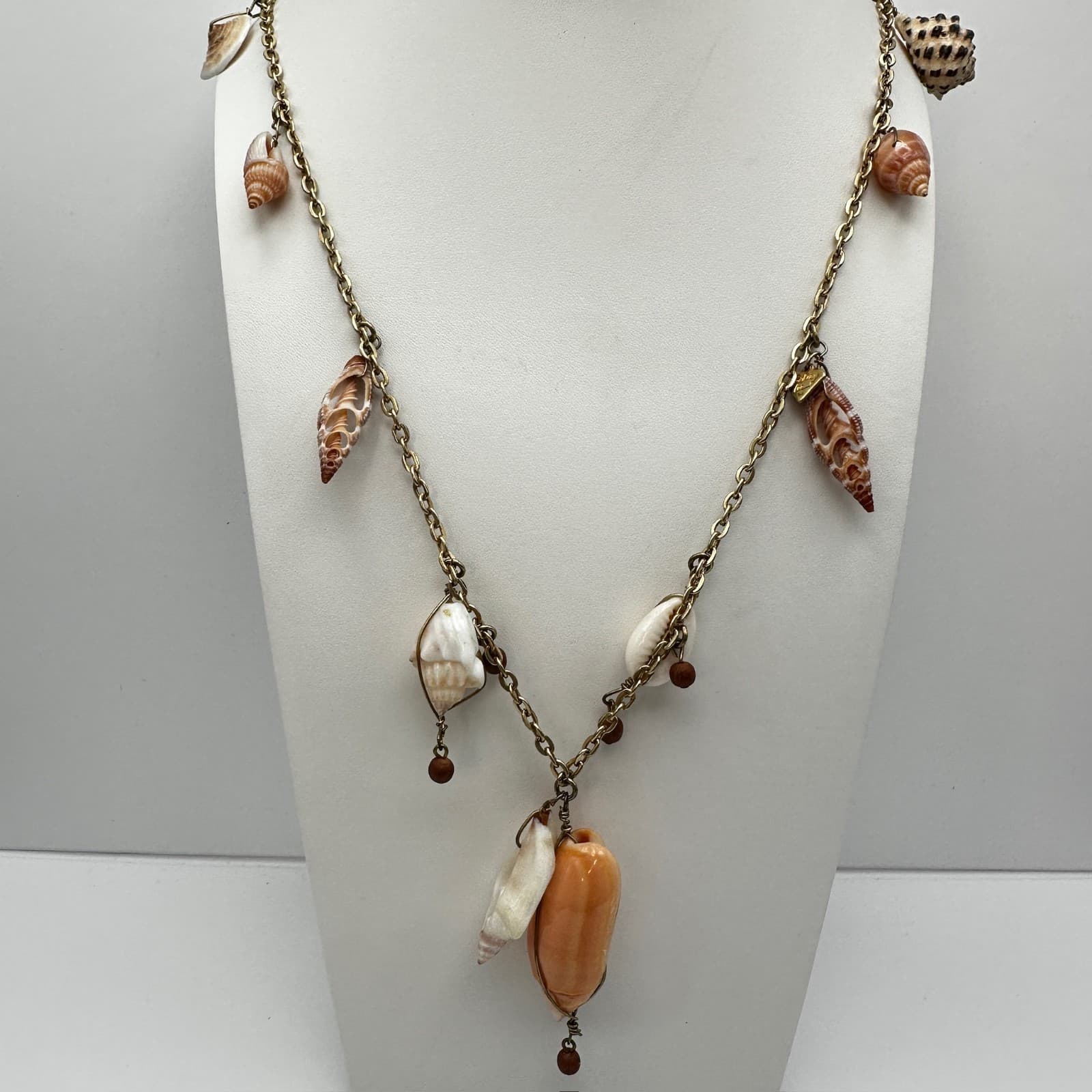 Vintage 90s cookie lee Sea Shell Charm Necklace Gold Tone Women's Jewelry - Image 1