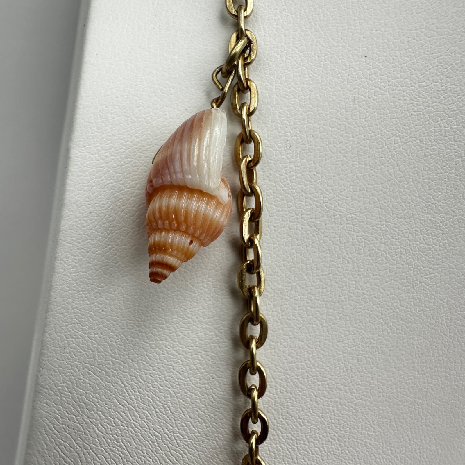 Vintage 90s cookie lee Sea Shell Charm Necklace Gold Tone Women's Jewelry - Thumbnail 9