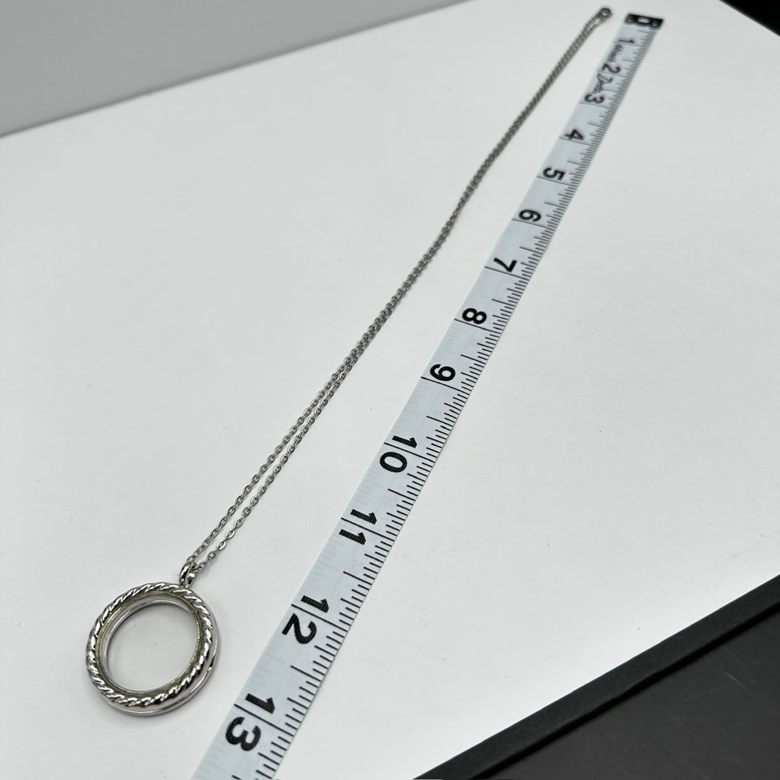 Vintage Y2K Rope Edge Floating Locket Pendant Necklace Silver Tone Jewelry - Thumbnail 7