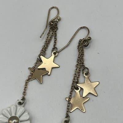Vintage Boho Daisy Star Dangle Earring White Enamel Floral Gold Tone Tiered Drop - Thumbnail 2