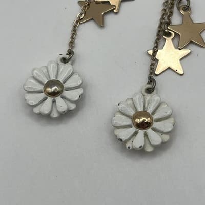 Vintage Boho Daisy Star Dangle Earring White Enamel Floral Gold Tone Tiered Drop - Thumbnail 3