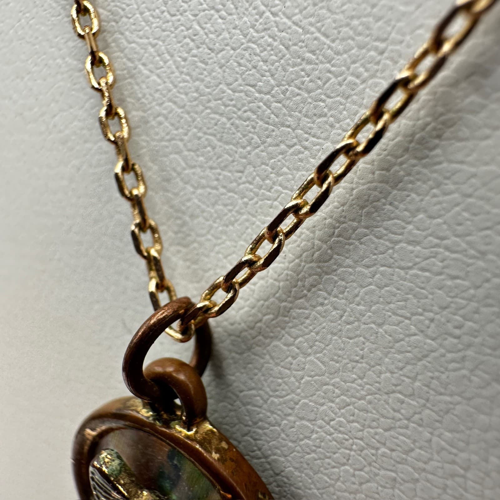 Vintage 90s Butterfly Abalone Shell Pendant Necklace Gold Tone Women's Jewelry - Thumbnail 7