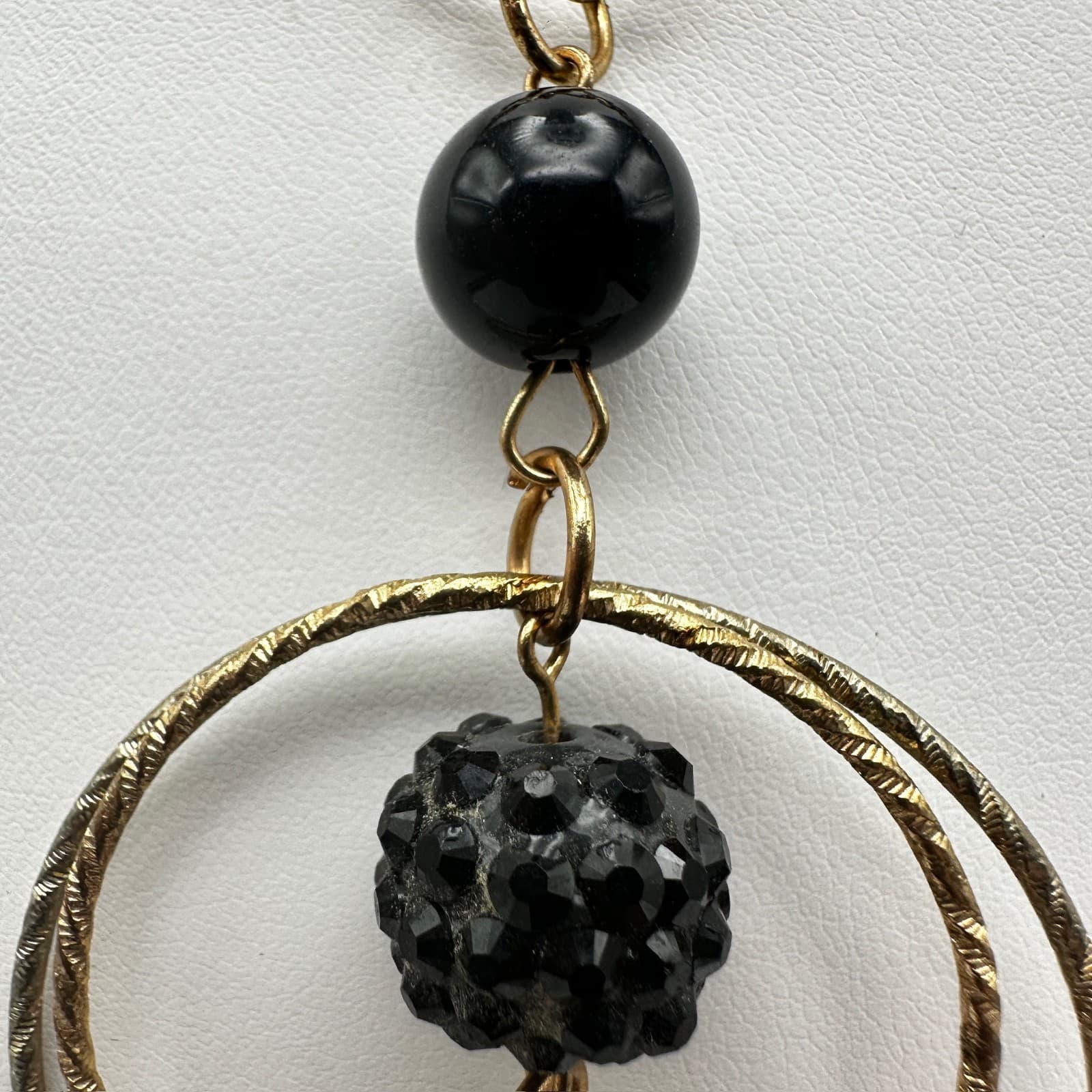 Vintage 90s Leaf Black Double Hoop Pendant Necklace Gold Tone Women's Jewelry - Thumbnail 4