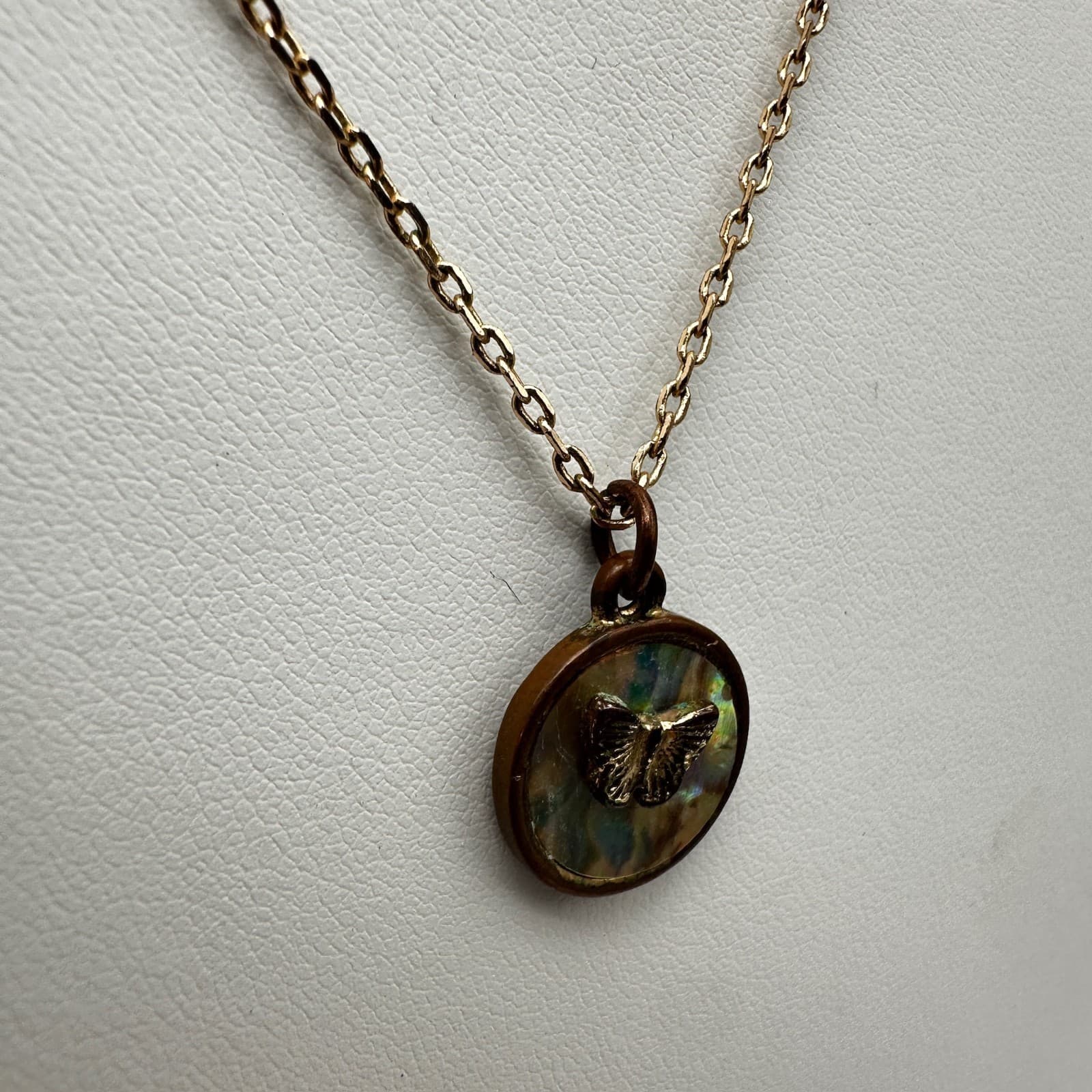 Vintage 90s Butterfly Abalone Shell Pendant Necklace Gold Tone Women's Jewelry - Thumbnail 5