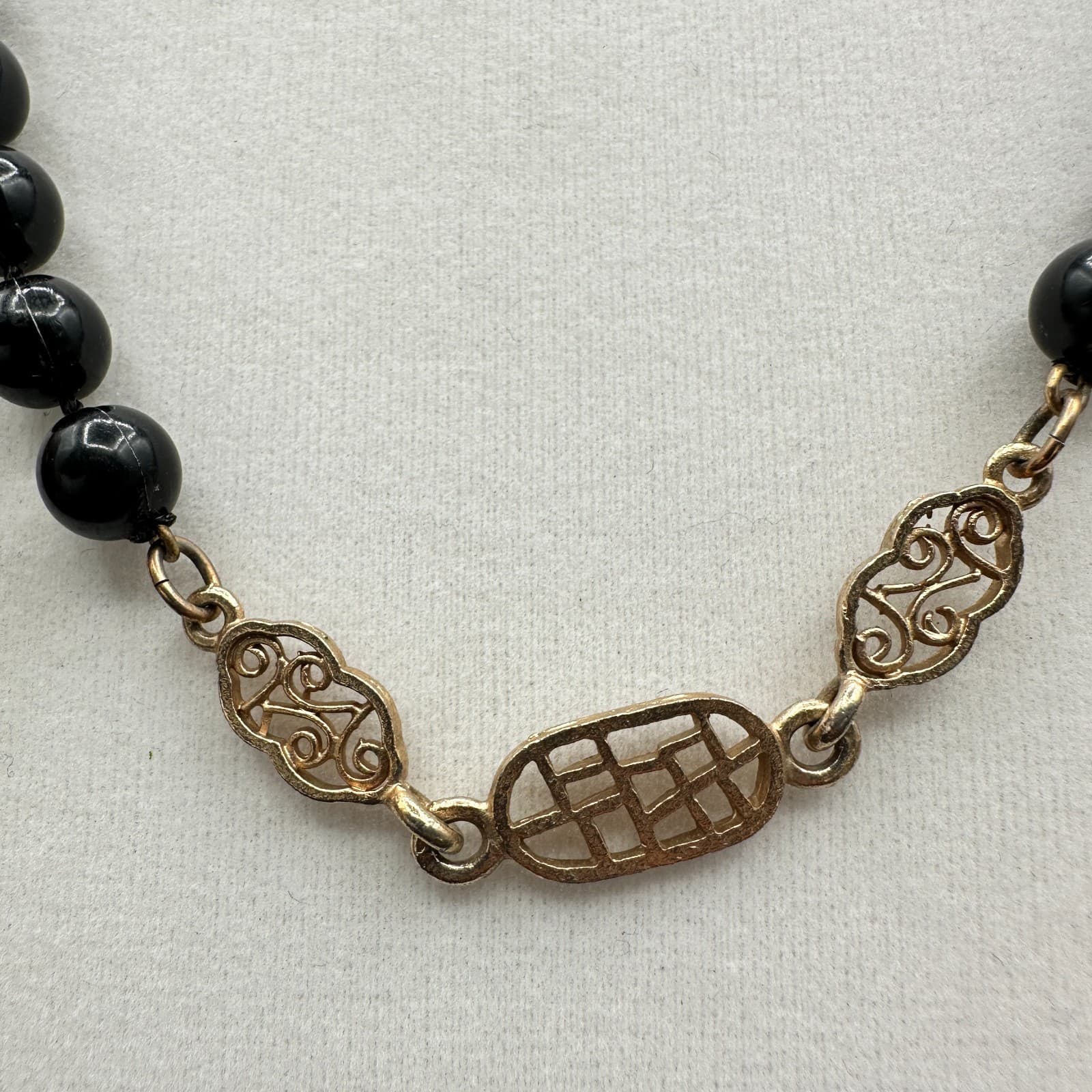 VTG 90s Black Beaded Necklace Strand Gold Tone Art Deco Clasp Flapper Style - Thumbnail 3