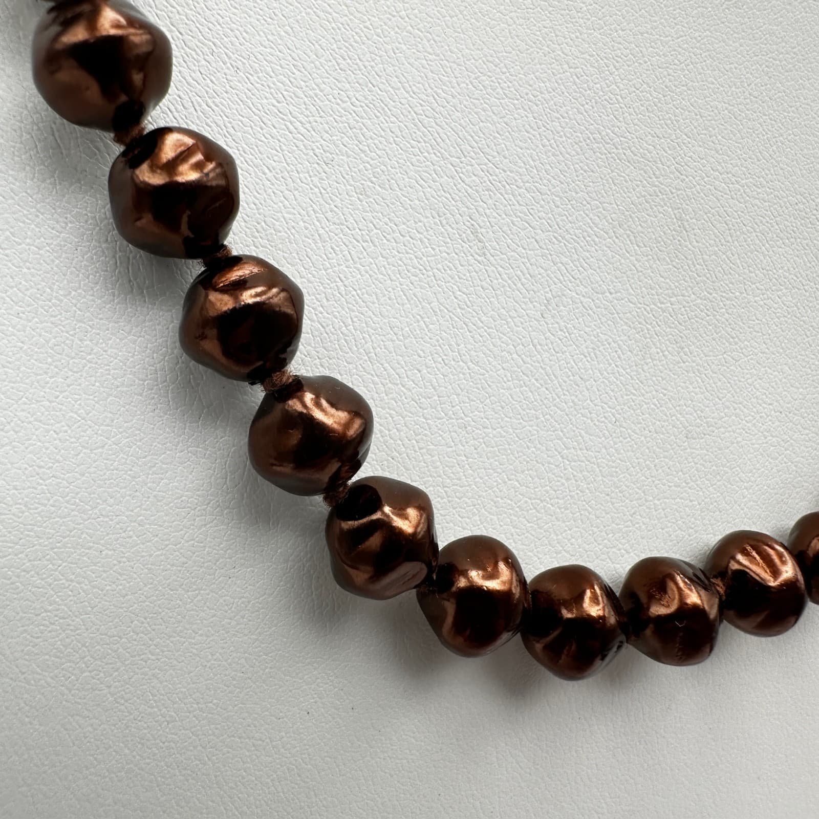 Vintage 90s Bronze Tone Pearl Knotted Necklace Gold Tone Clasp Women's Jewelry - Thumbnail 4