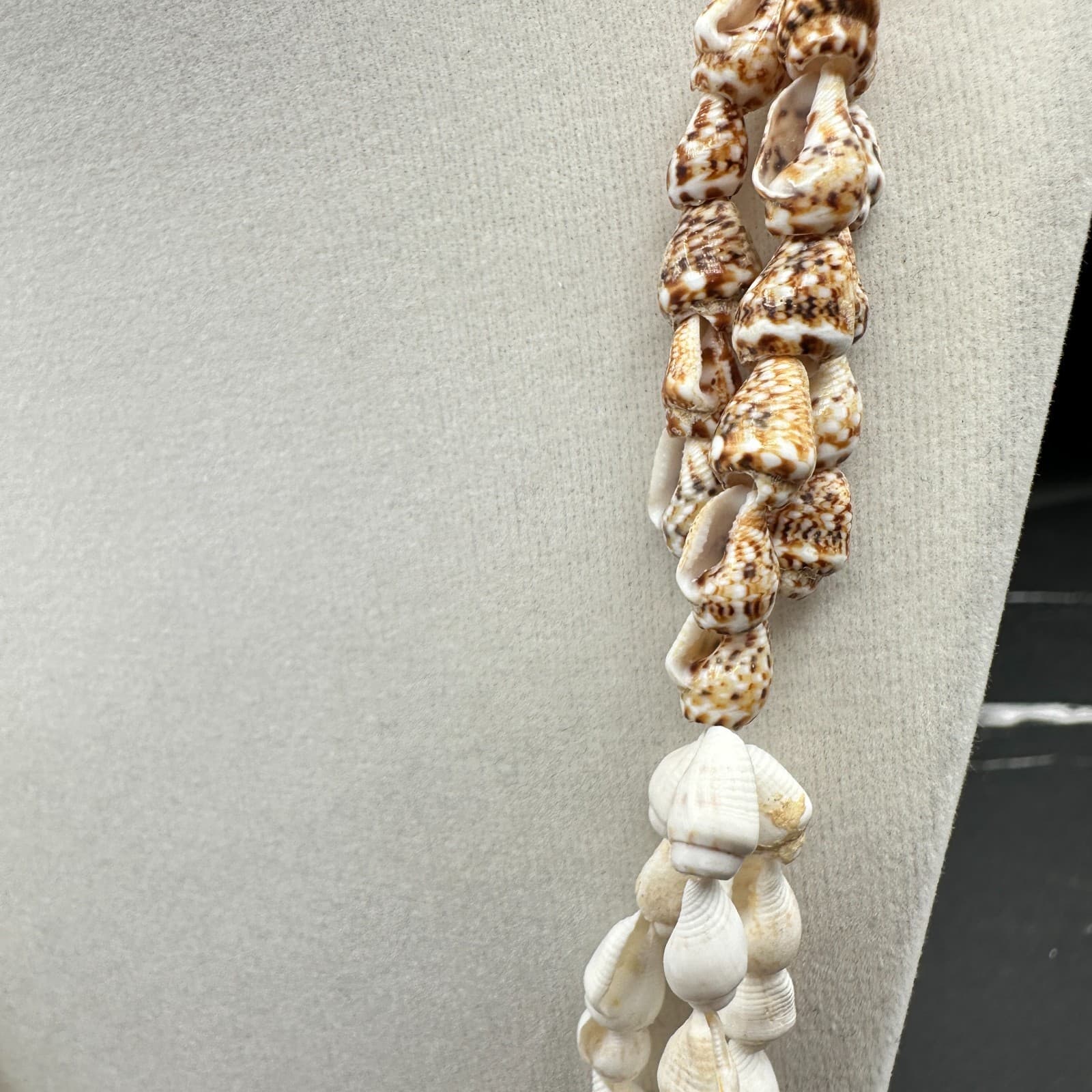 Vintage Shell Cowrie Choker Necklace Beach Statement 3-Strand 19" Hawaiian Boho - Thumbnail 7