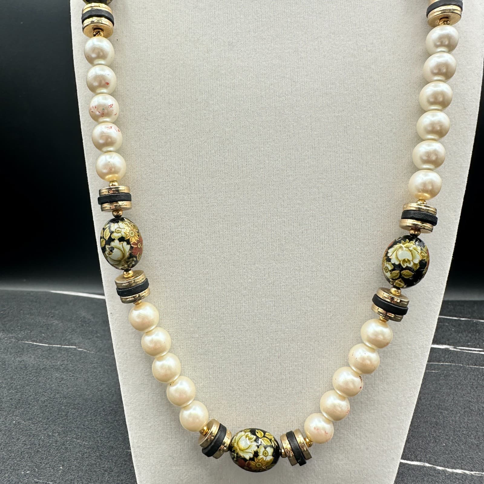 VTG Faux Pearl Necklace Black Hand Painted Floral Beads Gold Tone 14.5 in Choker - Thumbnail 3