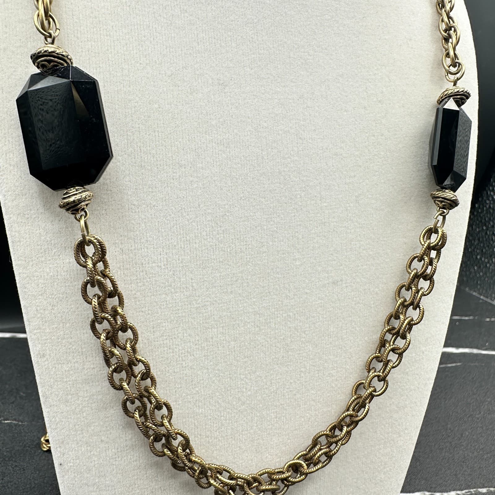 Vintage 90s Brass Tone Black Faceted Stone Long Statement Necklace Jewelry - Thumbnail 3