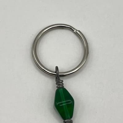 Vintage Austin Maxwell 2000 Personalized Name Keychain Green Bead Silver Tone - Thumbnail 2