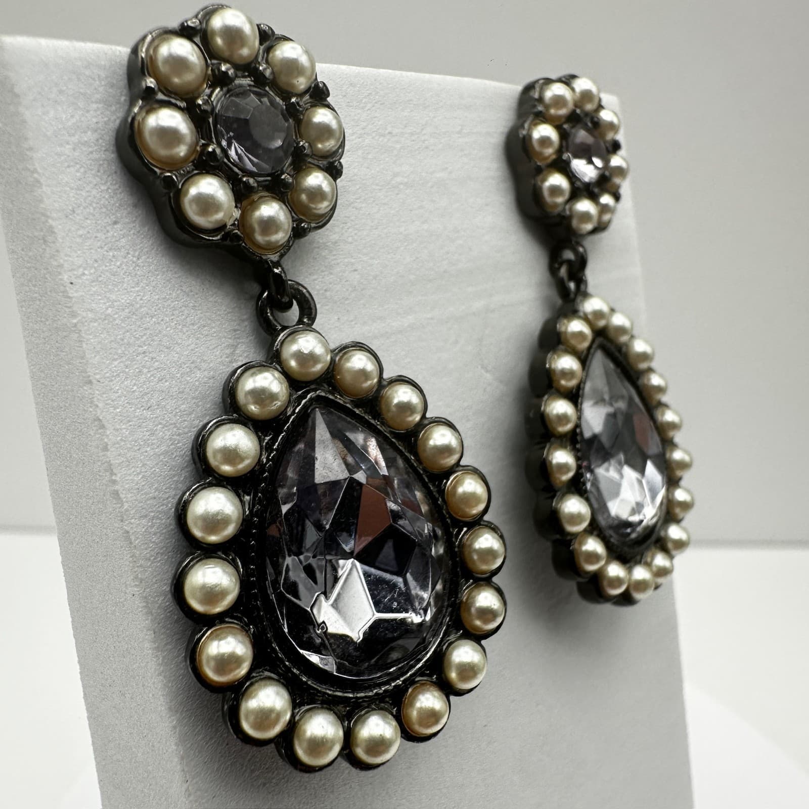 Vintage 90s Teardrop Pearl Gunmetal Earrings Dangal Statement Women's Jewelry - Thumbnail 2