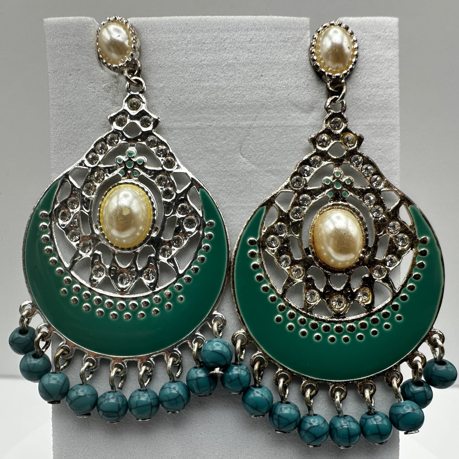 Vintage 90s Green Enamel Dangle Earrings Faux Pearl Silver Tone Women's Jewelry - Thumbnail 2