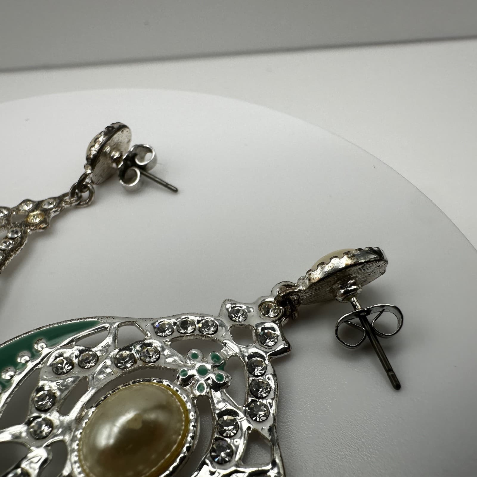 Vintage 90s Green Enamel Dangle Earrings Faux Pearl Silver Tone Women's Jewelry - Thumbnail 11