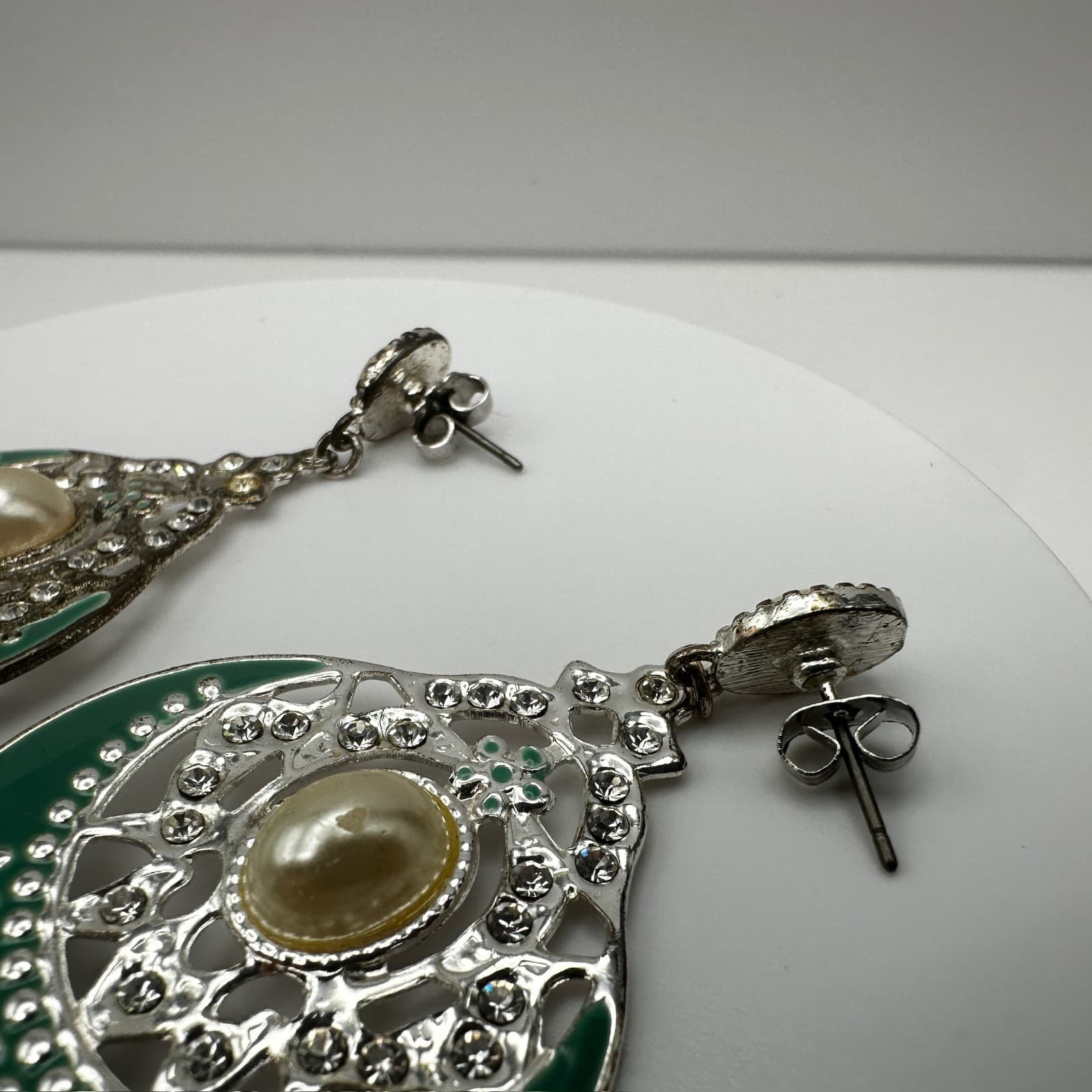 Vintage 90s Green Enamel Dangle Earrings Faux Pearl Silver Tone Women's Jewelry - Thumbnail 10