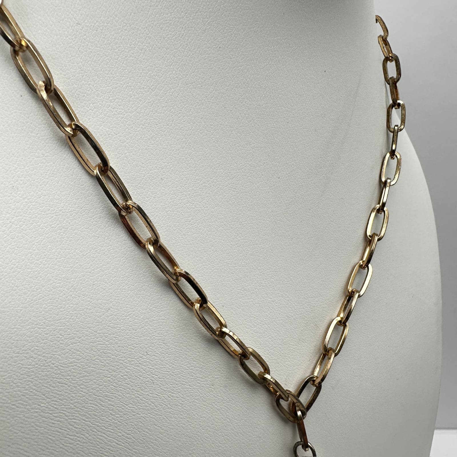 Vintage 90s Isle of Man Elizabeth Coin Pendant Necklace Gold Tone Paperclip - Thumbnail 9