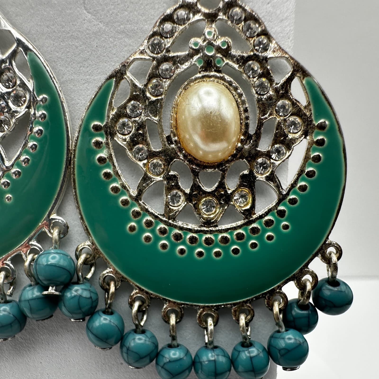 Vintage 90s Green Enamel Dangle Earrings Faux Pearl Silver Tone Women's Jewelry - Thumbnail 4