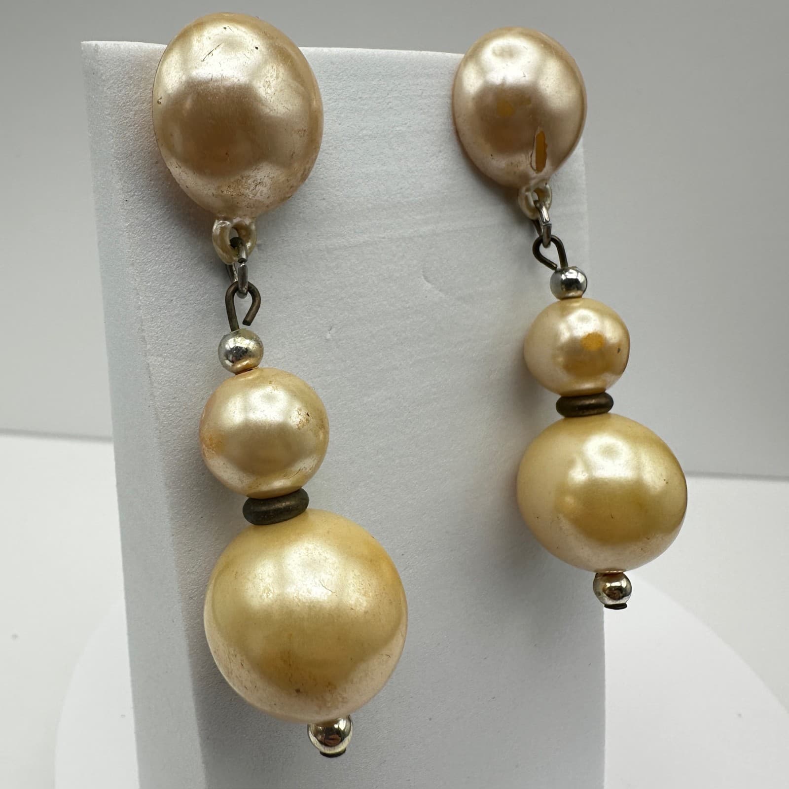 Vintage 80s Faux Pearl Drop Earrings Cream Graduated Bead Statement Dangle - Thumbnail 3