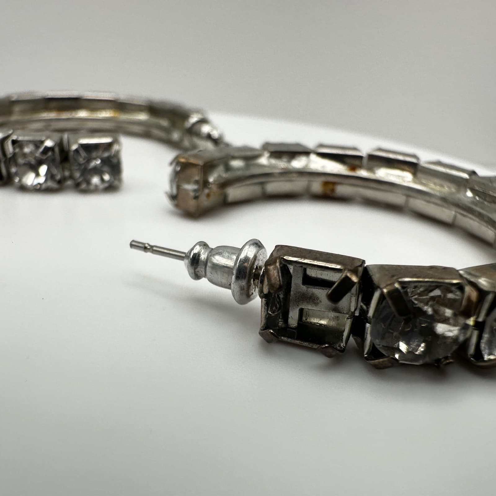 Vintage 90s Silver Tone Clear Glass Rhinestone Hoop Earrings Fashion Jewelry - Thumbnail 4