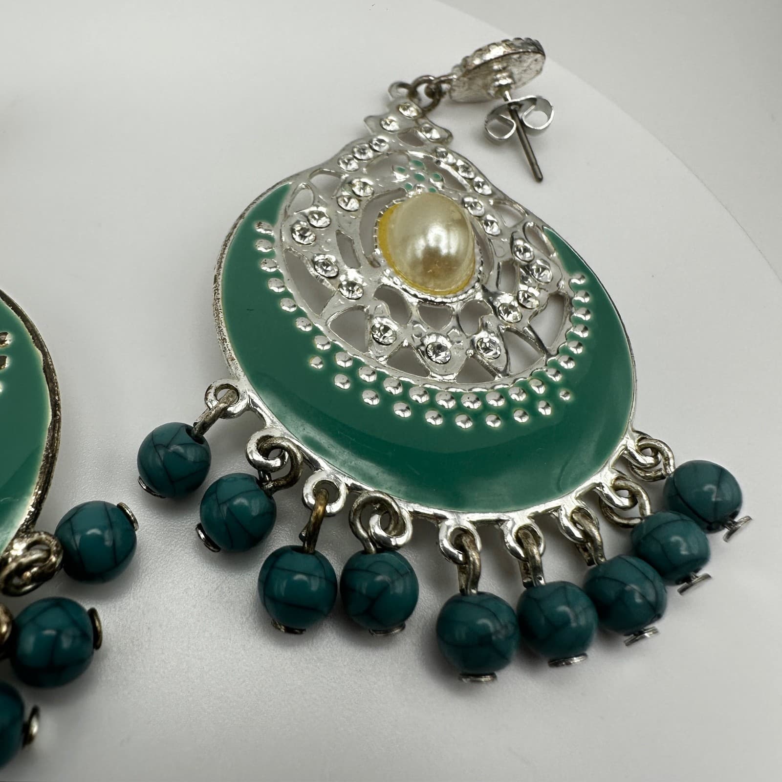 Vintage 90s Green Enamel Dangle Earrings Faux Pearl Silver Tone Women's Jewelry - Thumbnail 9