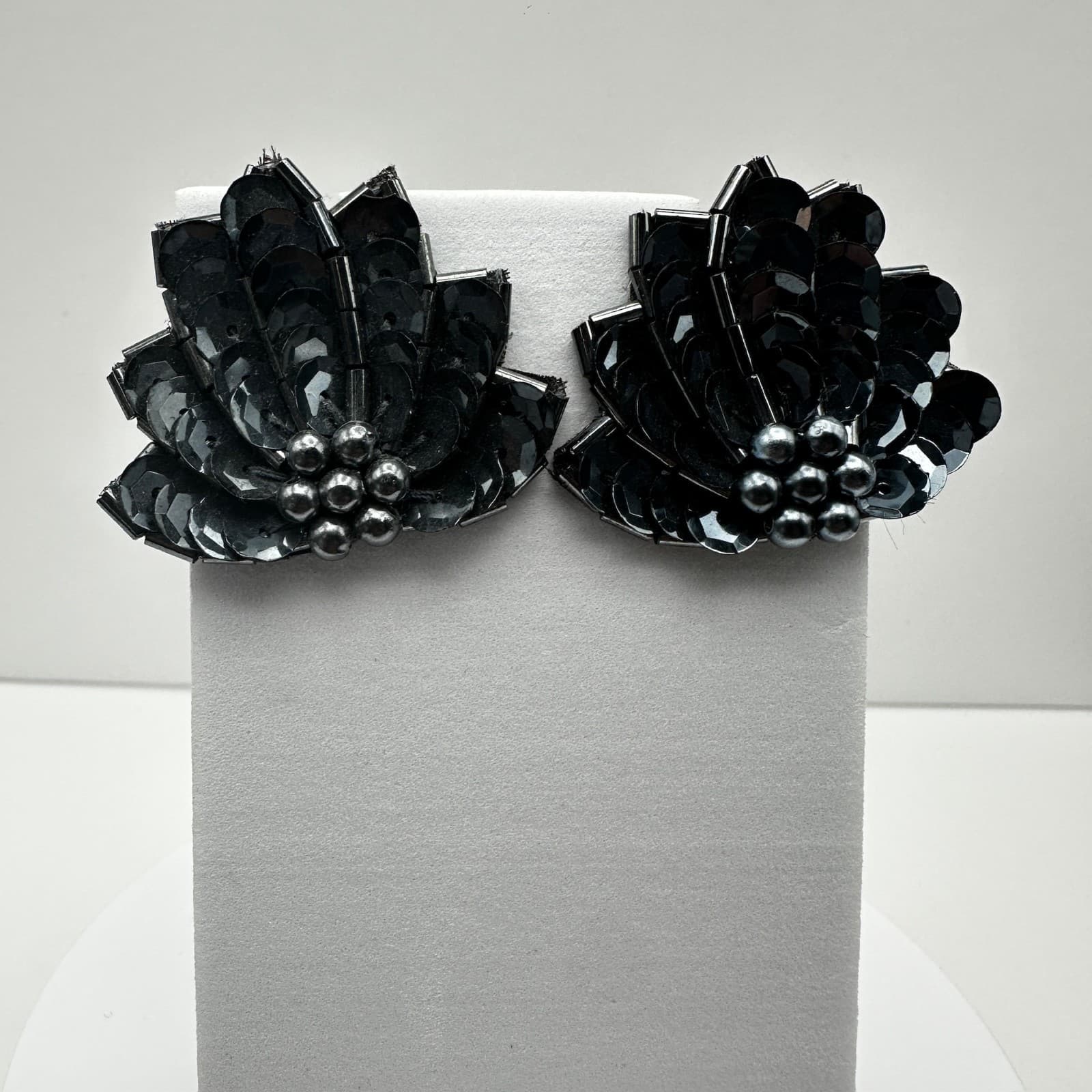 Vintage 80s Black Beaded Sequin Statement Floral Earrings Women's Jewelry - Thumbnail 2