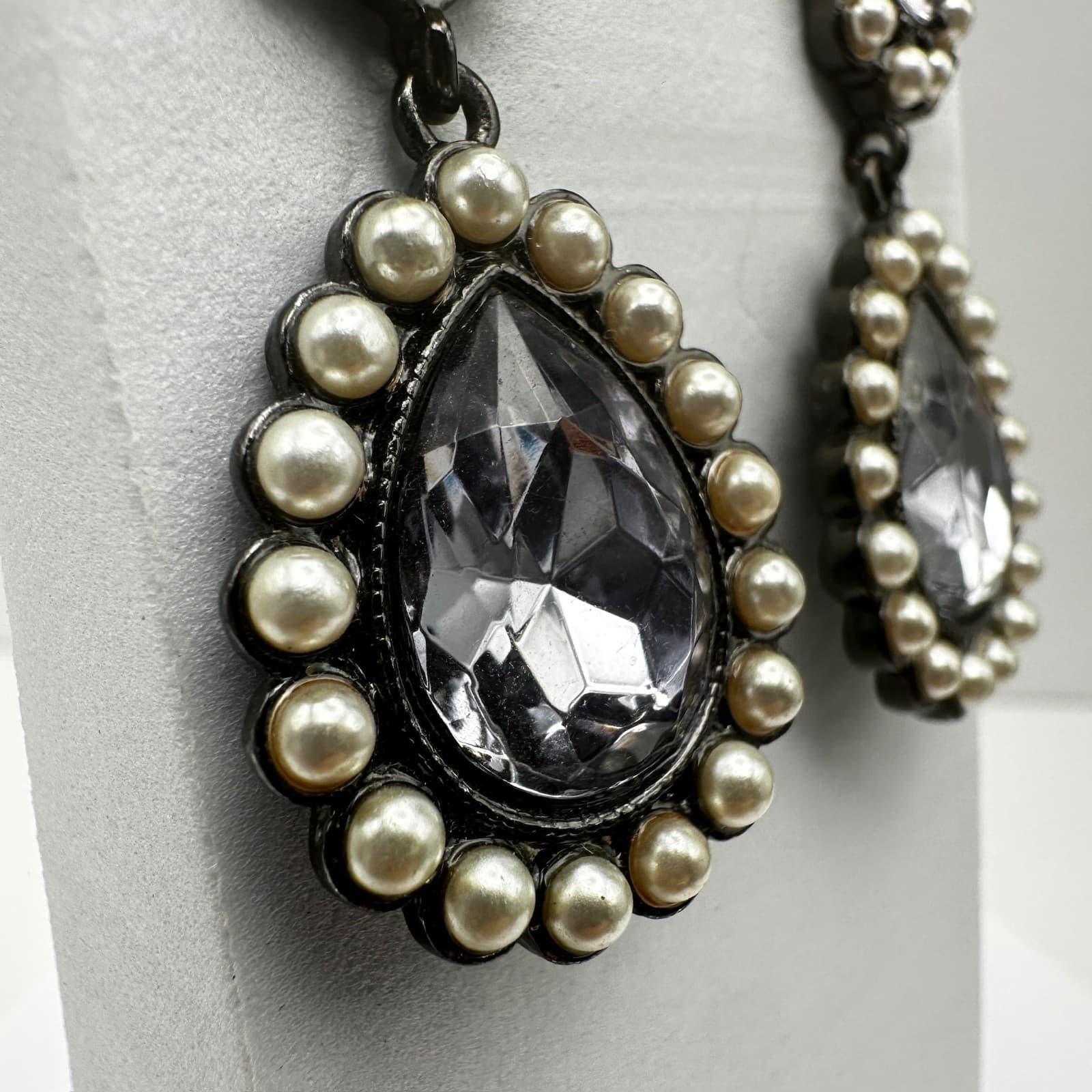 Vintage 90s Teardrop Pearl Gunmetal Earrings Dangal Statement Women's Jewelry - Thumbnail 3