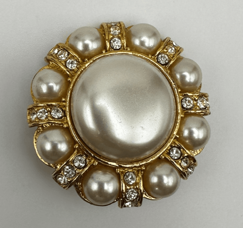 Vintage 90s Gold Tone Faux Pearl Rhinestone Halo Round Brooch Pin Jewelry - Image 1