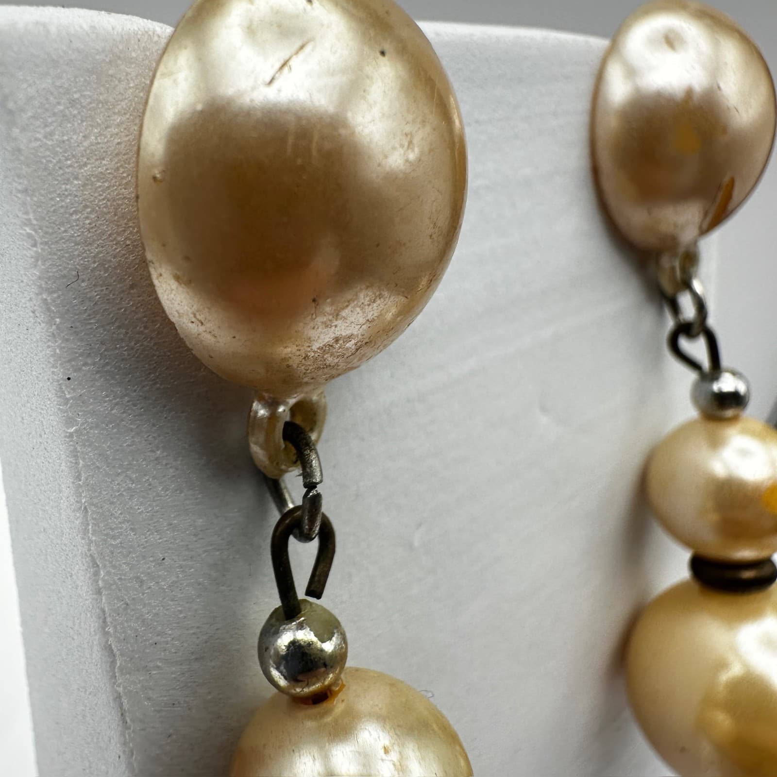 Vintage 80s Faux Pearl Drop Earrings Cream Graduated Bead Statement Dangle - Thumbnail 6