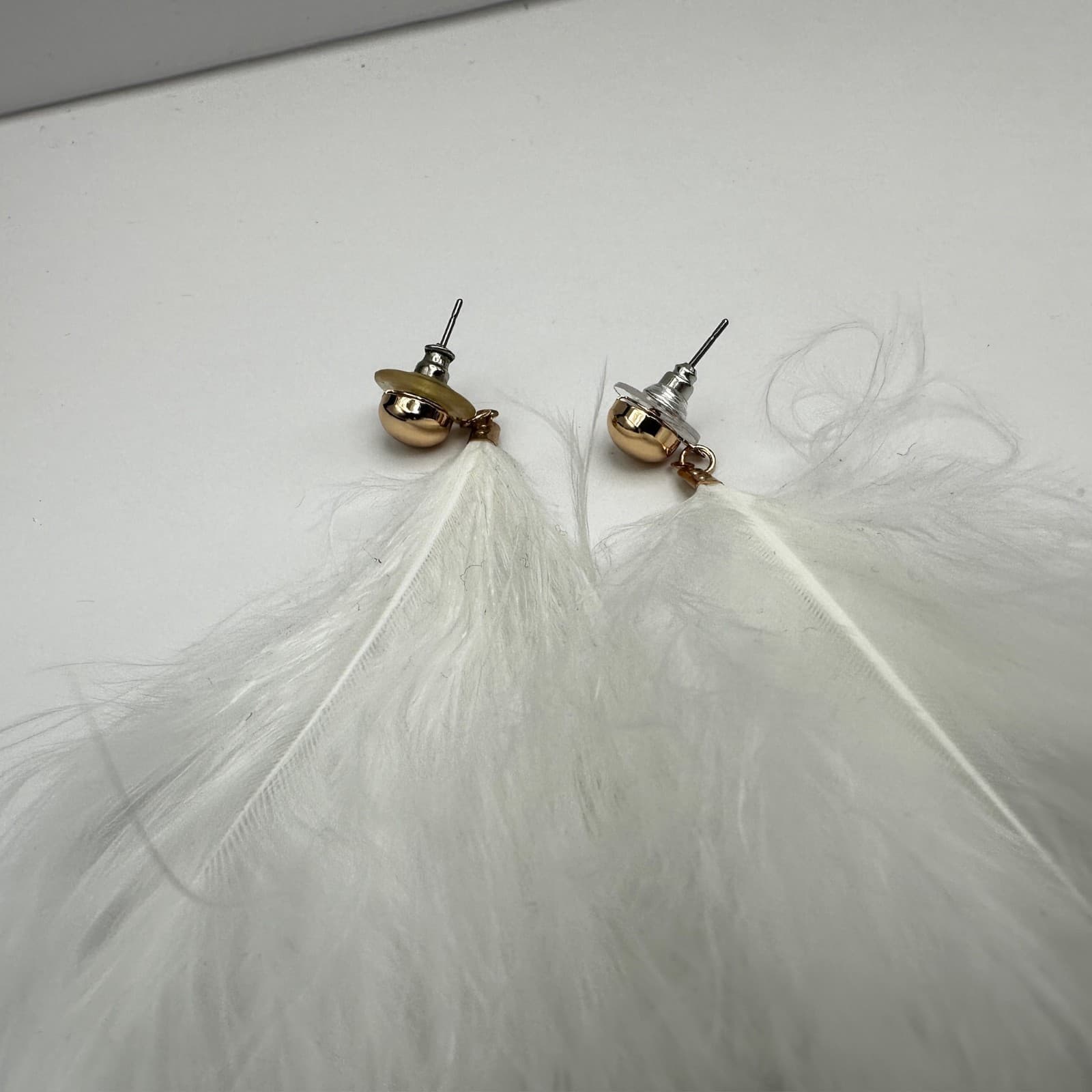 Vintage 90s Long Feather Drip Earrings Set Gold Tone Statement Pierced Jewelry - Thumbnail 19