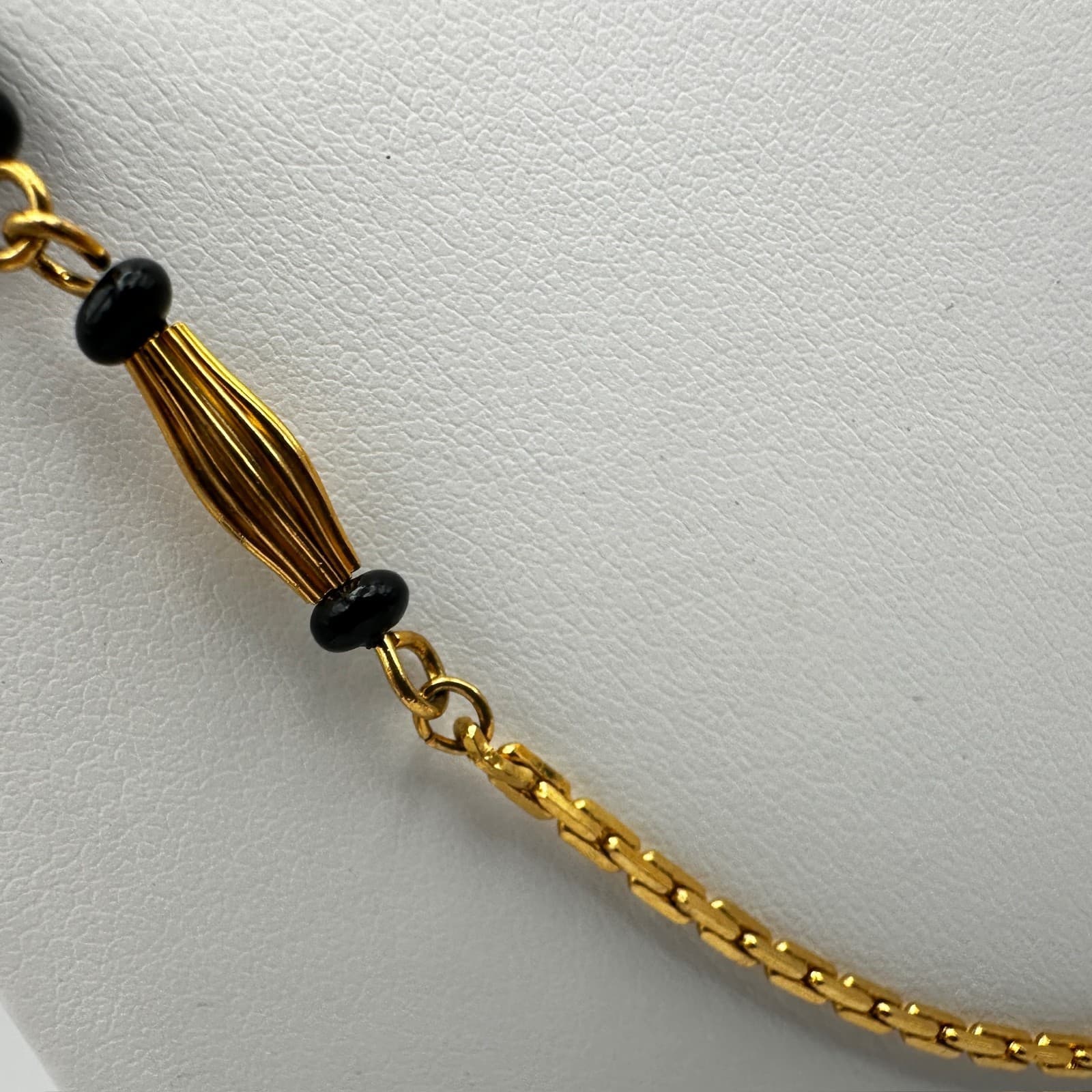 Vintage Y2K Black Bead Gold Tone Necklace Filled Chain Women's Jewelry - Thumbnail 10