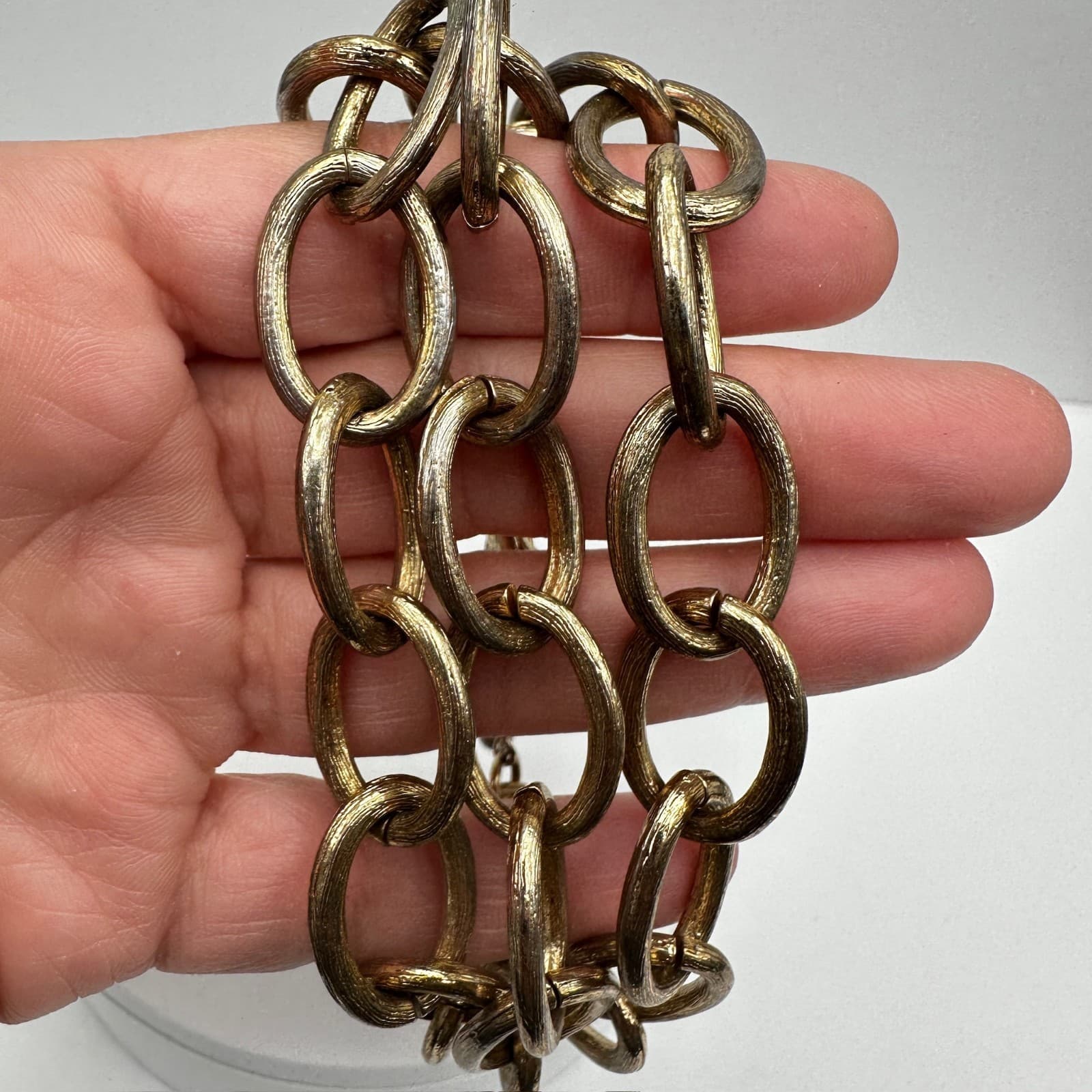 Vintage 80s Gold Tone Chunky Oval Trio-Strand Link Chain Hand Bracelet Jewelry - Thumbnail 9
