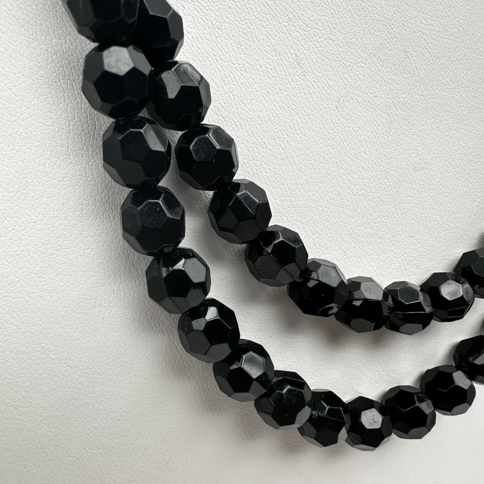 Vintage 90s Black Faceted Bead Double Strand Necklace Women's Classic Jewelry - Thumbnail 4