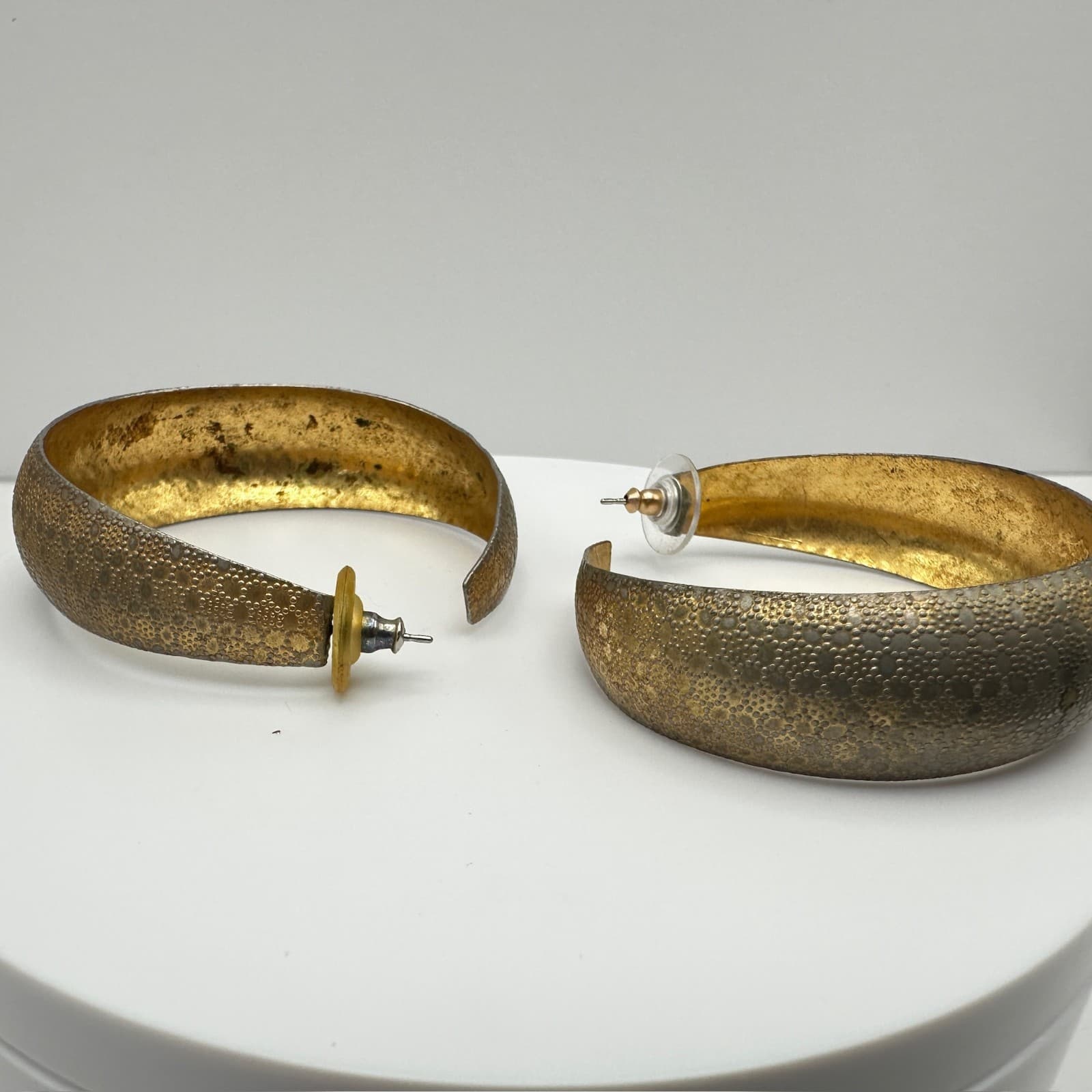 Vintage 80s Gold Tone Textured Hoop Earrings Statement Boho Women's Jewelry - Thumbnail 2