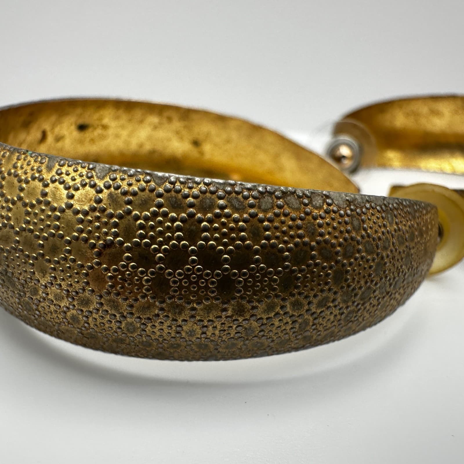 Vintage 80s Gold Tone Textured Hoop Earrings Statement Boho Women's Jewelry - Thumbnail 7