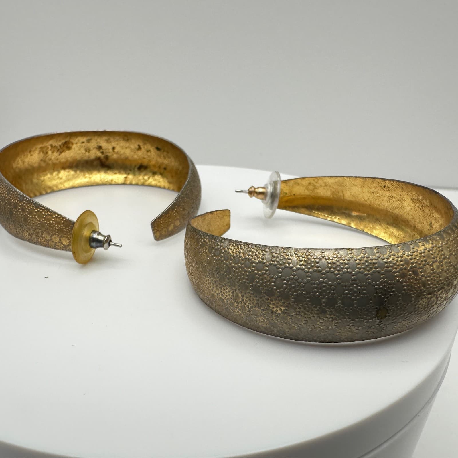 Vintage 80s Gold Tone Textured Hoop Earrings Statement Boho Women's Jewelry - Thumbnail 3