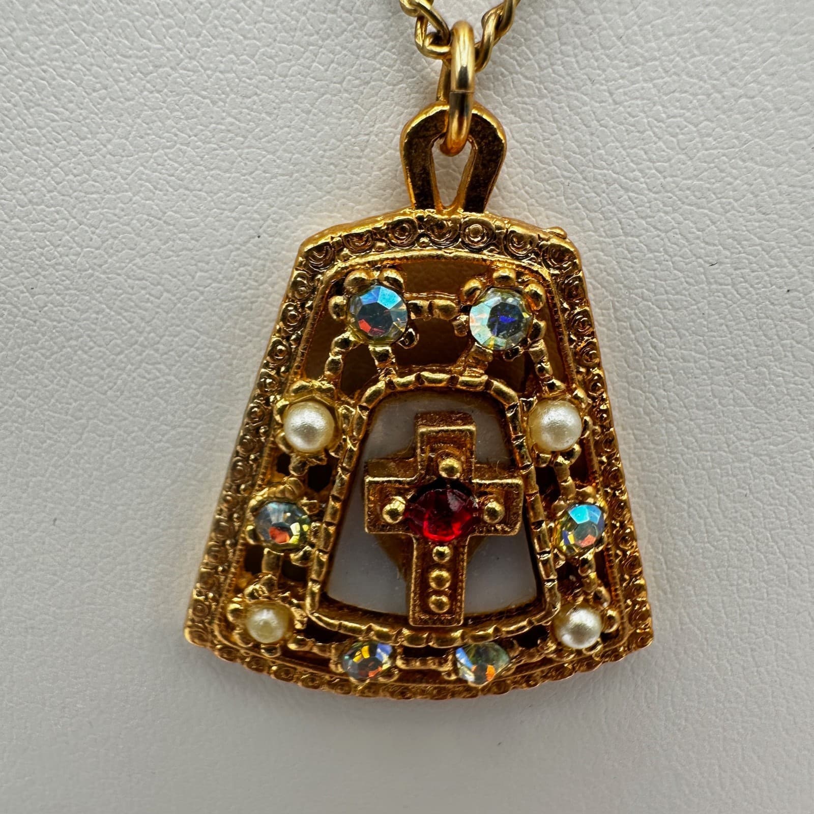 Vintage 90s Gold Tone Cross Pendant Necklace Red AB Rhinestone Faux Pearl - Thumbnail 3